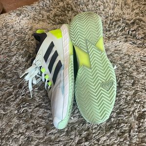 Adidas men’s tennis shoes size 10